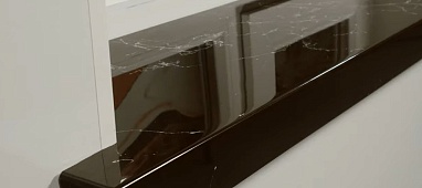Установка накладки на подоконник